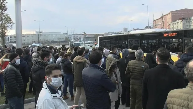 Son dakika: Mecidiyeköy-Mahmutbey metro hattında trafo yangını metro seferlerini aksattı-4