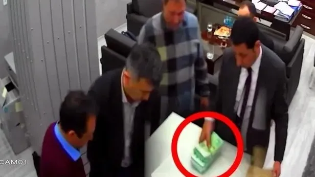CHPdeki para sayma görüntülerinde yeni iddia! İş insanı Hasan Şenyurt: Sistemin içinde FETÖ prensi de var! Mafyalara ihale veriliyor