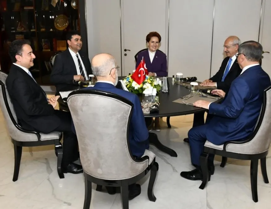 İYİ parti ve CHP arasında bu kez de anket savaşları!