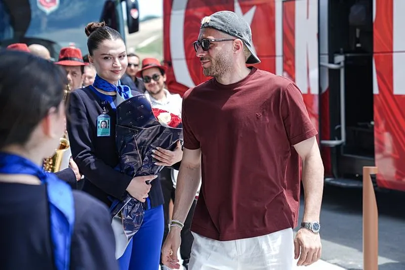 baris-alper-yilmaz-icin-ozel-koleksiyon-geliyor-1780475247475.jpeg
