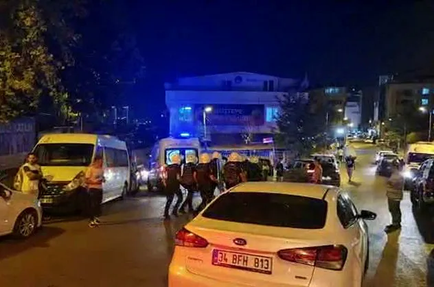 İstanbul Şişli'de ortalık savaş alanına döndü! 1'i polis 4 yaralı