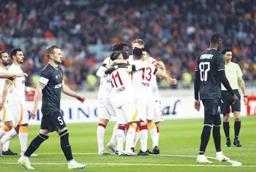 Bakü'de kardeşlik kazandı! Galatasaray, Karabağ’ı 2-1 yendi