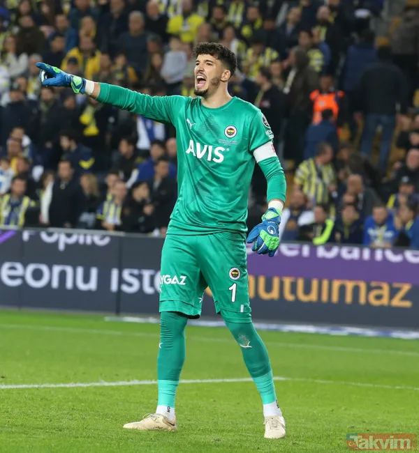 Altay Bayındır sürprizi! İtalyan devi peşinde: 30 milyondan aşağı giderse yazık olur - 8