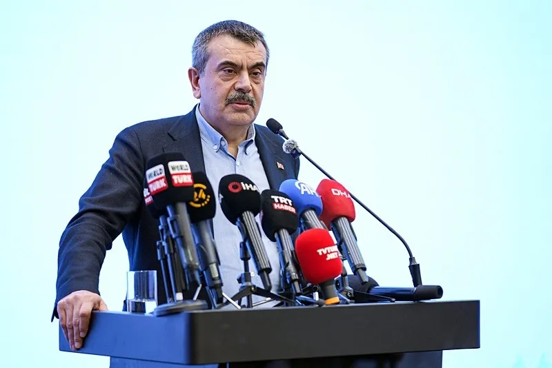 milli-egitim-bakani-yusuf-tekinden-okullarda-alinan-tedbirlere-iliskin-aciklama-1777015566244.jpeg Milli Eğitim Bakanı Yusuf Tekin okullara ilişkin yeni tebdirleri açıkladı: Okul-aile-rehberlik | Dijital şiddete karşı hamle-2