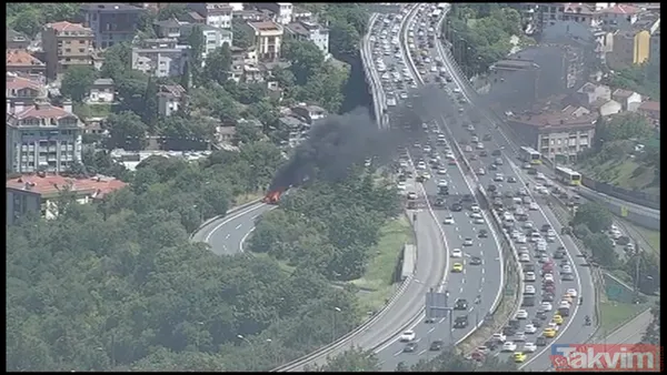 15 Temmuz Şehitler Köprüsü yolunda lüks araç alev alev yandı! Genç kadınlar geriye doğru koştu - 2