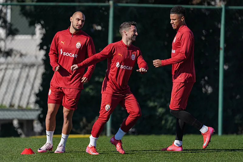 Galatasaray'dan şaşırtan transfer! Orta sahanın yeni yıldızı olacak - 14