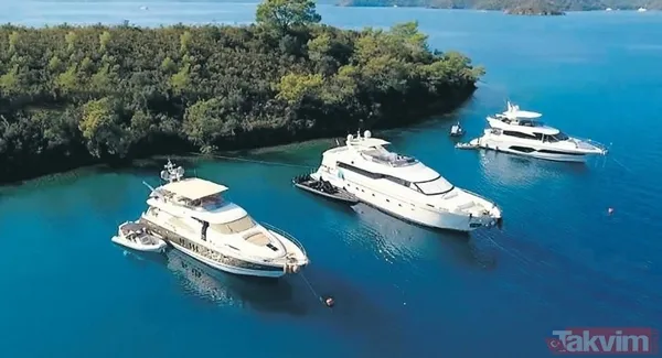 Hemen Hemen Her Türlü Hizmet Tekne Tatilcilerinin İşini Kolaylaştırıyor. Şimdi De Göcek Ve Fethiye Koylarında Yüzen Atm Herkesin Dilinde... Özellikle Yabancı...