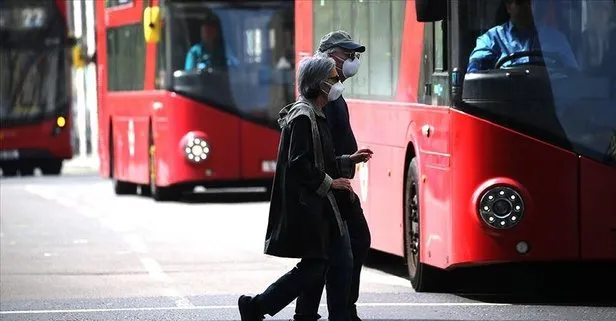 İngiltere'de Kovid-19'dan ölenlerin sayısı yükseliyor