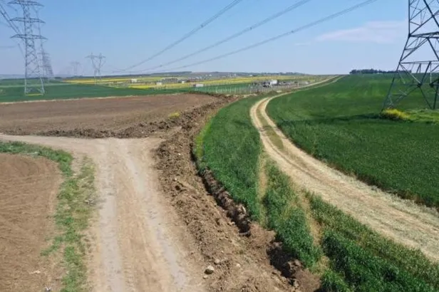 Tekirdağ'da kaçak geçişlere yönelik tarlalarda motosikletli denetim-1