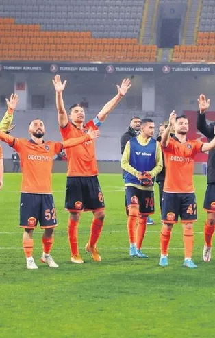 Başakşehir Emre Belözoğlu ile 12’den vurdu