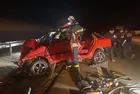 Kocaeli'de feci kaza! Bariyerlere giren otomobil 2 kişiye mezar oldu