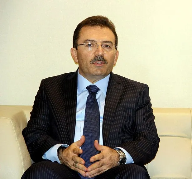 ilk-darbe-girisimi-yasanirken-istanbul-il-emniyet-mudurlugune-getirilen-selami-altinok-17-25-aralik-olayini-anlatti-1639782401668.jpeg İlk darbe girişimi yaşanırken İstanbul İl Emniyet Müdürlüğü’ne getirilen Selami Altınok 17-25 Aralık olayını anlattı!-2