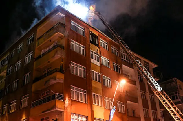 İstanbul'da yangın paniği! Korku dolu anlar