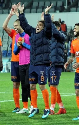 Süper Lig'de zirve yer değiştirdi!