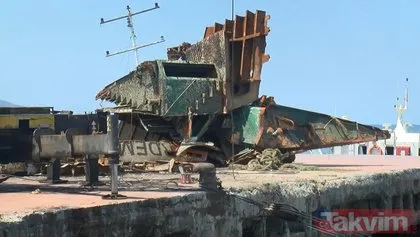 Maltepe Sahili’nde geçtiğimiz yıl batan geminin parçaları çıkartıldı