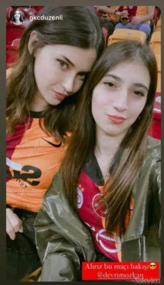 Aşk dedikoduları boşa çıkmadı! Galatasaraylı Lucas Torreira ve Devrim Özkan'dan sarmaş dolaş poz! Sevgili oldukları iddia ediliyordu - 11