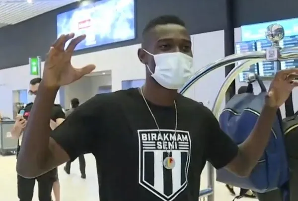 Bernard Mensah Beşiktaş ile anlaşmak için İstanbul'a geldi-2
