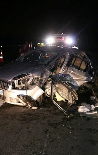 Osmaniye'de feci çarpışma: 2 ölü, 9 yaralı