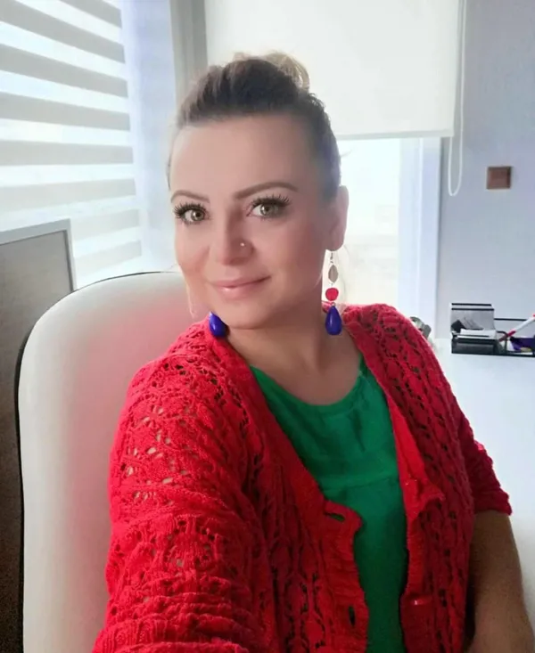 kar-payi-vaadiyle-80-milyon-lira-dolandirdi-superstar-alev-kimseyi-dolandirmadim-haber-cikinca-sayi-artti-1651056917475.jpg Kar payı vaadiyle 80 milyon lira dolandırdı! Süperstar Alev: Kimseyi dolandırmadım haber çıkınca sayı arttı-3