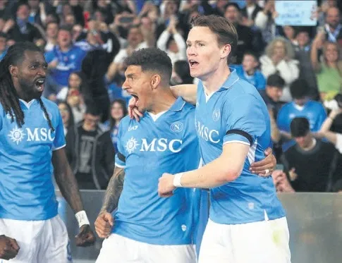 Inter yenildi Napoli yeni lider