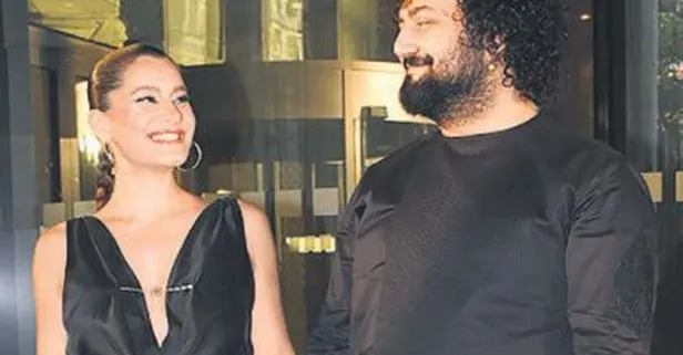 8 aylık hamile Atiye eşiyle objektiflerin karşısına geçti! İşte çocuklarının ismi...