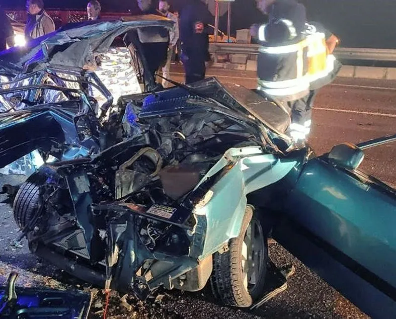 Feci kaza! Tofaş hurdaya döndü!