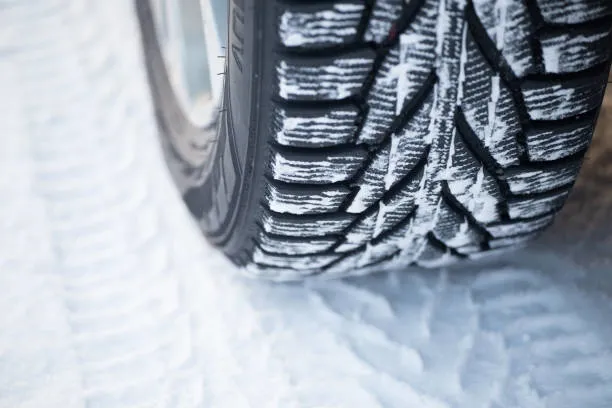 kis-lastigi-ne-zaman-takilir-2023-2024-kis-lastigi-fiyatlari-kis-lastigi-zorunluluk-tarihi-ve-cezasi-1698084402353.jpg 2023-2024 kış lastiği fiyatları! Kış lastiği ne zaman takılır? Kış lastiği zorunluluk tarihi ve cezası...-7