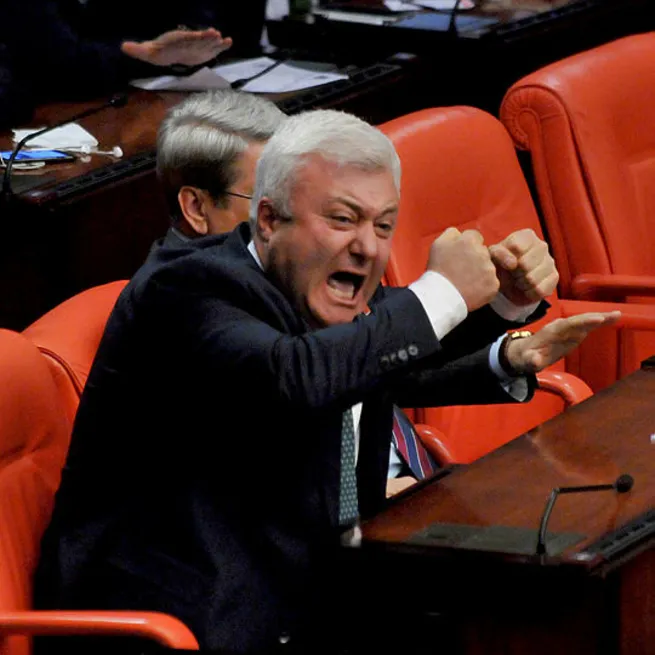 CHPden skandal taciz ve tecavüz vaadi! Partideki skandalları unutan Tuncay Özkandan pes dedirten paylaşım