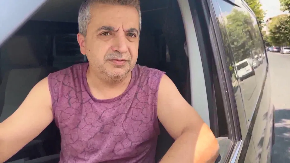 chpli-avcilar-belediyesine-tepki-basibos-atlar-trafigi-ve-surucu-adaylarini-tehlikeye-atti-1784704013106.jpeg CHP'li Avcılar Belediyesi'ne tepki! Başıboş atlar trafiği ve sürücü adaylarını tehlikeye attı-6