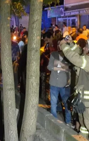 İstanbul'da balkon çöktü! Yaralılar var...