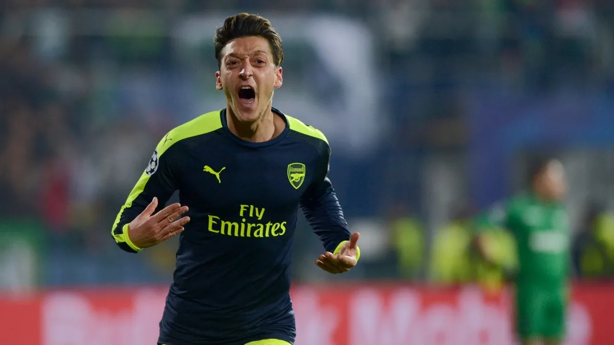Mesut Özil profesyonel disiplininden ödün vermiyor: Güne şok havuzu ve ağır antrenmanla başlıyor-7