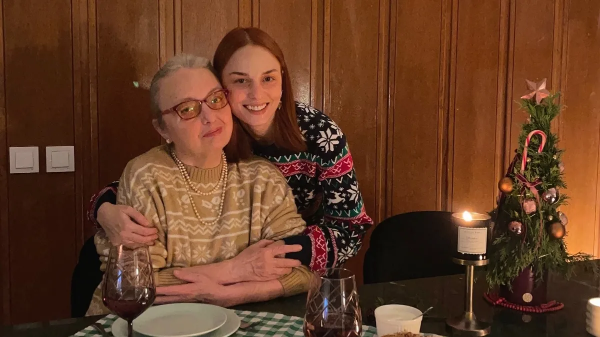 Nilperi Şahinkaya, Annesi Meltem Vural'ı Vefatının 1. Yılında Duygusal Bir Mesajla Andı
