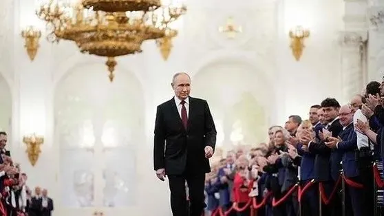 Vladimir Putin yemin ederek beşinci kez Rusya Devlet Başkanı oldu!  6 yıl daha görevde kalacak