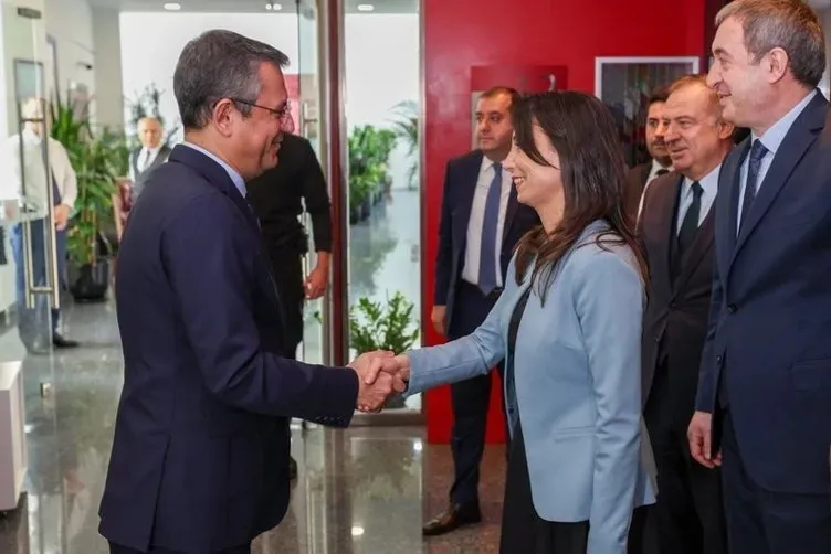 CHP-DEM arasındaki Kandil uzlaşısında yeni perde! Biji Serok Apo sloganı atan DEM'li Elif Gül'e ilk sıra, terör tutuklusu Nevzat Kılıç'a 5. sıra!-2