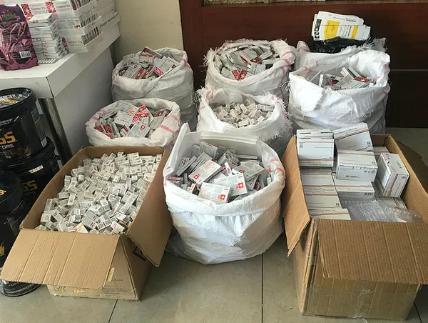 İstanbul Fatih'te dev operasyon! Tam 2 milyon 556 bin lira değerinde sahte vücut geliştirme ilacı ele geçirildi! İnternette satacaklardı!-2