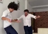 Fırat Çelik ve yeğeninden bayram dansı!