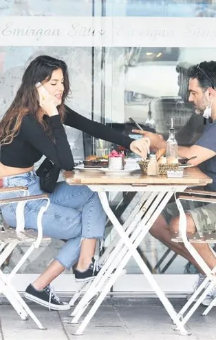 Mönüde aşk var! Arda Türkmen- Melodi Erbirliler çifti kahvaltıda yakalandı