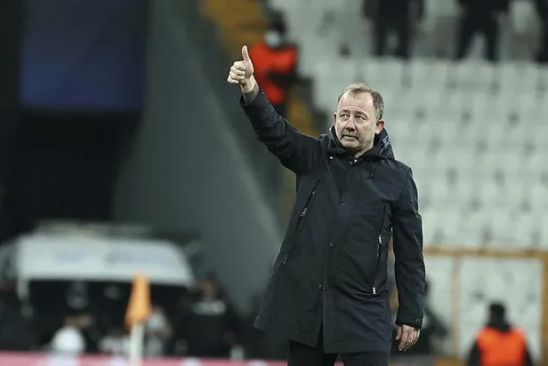 besiktas-teknik-direktoru-sergen-yalcindan-oyunculara-mac-oncesi-mesaj-artik-ayaga-kalkma-zamani-1637965739094.jpeg Beşiktaş Teknik Direktörü Sergen Yalçın'dan oyunculara maç öncesi mesaj! "Artık ayağa kalkma zamanı"-2