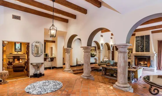 Kendall Jenner yeni evine servet ödedi-13