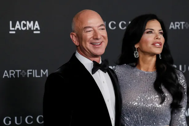 jeff-bezos-sevgilisi-lauren-sanchez-kimdir-jeff-bezos-leonardo-dicaprio-olayi-nedir-ne-oldu-1636463862568.jpg