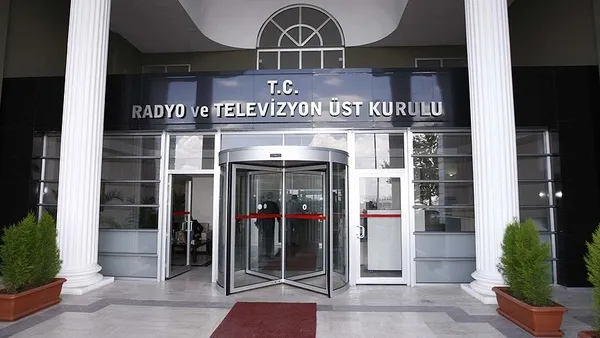 son-dakika-yilbasindaki-koronavirus-kisitlamasi-oncesi-rtukten-hassas-davranin-uyarisi-1609143364027.jpg SON DAKİKA: Yılbaşındaki koronavirüs kısıtlaması öncesi RTÜK'ten hassas davranın uyarısı-3
