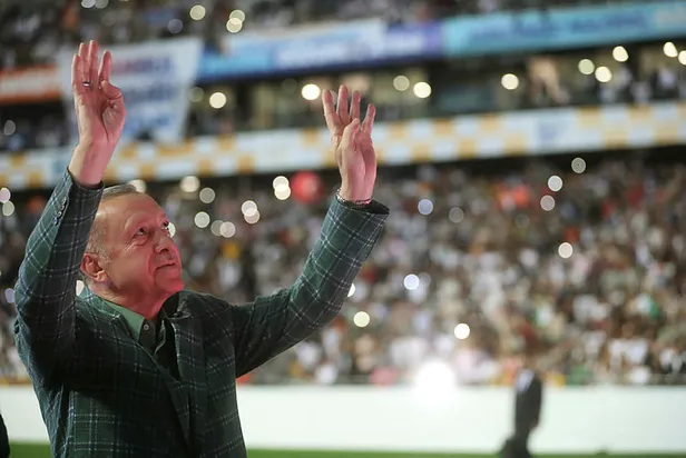 ak-genclikten-baskan-erdogana-ozel-sarki-kafa-tutar-dunyaya-sarki-sozleri-kafa-tutar-dunyaya-sarkisi-dinle-izl-1653207804612.jpg Kafa Tutar Dünyaya Şarkısı Dinle! (İzle izle bizi sonuna kadar) AK Gençlik'ten Başkan Erdoğan'a Özel Şarkı! 'Kafa Tutar Dünyaya' Şarkı Sözleri!-2