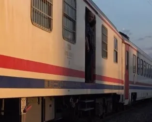 Kent Konseyi Başkanı’nın aracına tren çarptı