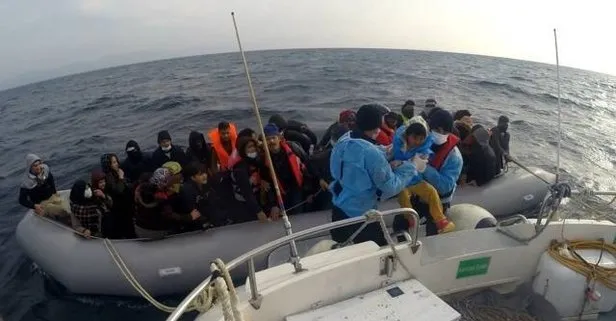 Yunanistan unsurlarınca Türk kara sularına itilen 54 düzensiz göçmen kurtarıldı