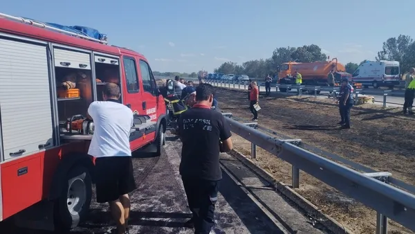 Son dakika: Edirne-İstanbul TEM Otoyolu'nda katliam gibi kaza: 2 ölü 35 yaralı!-6