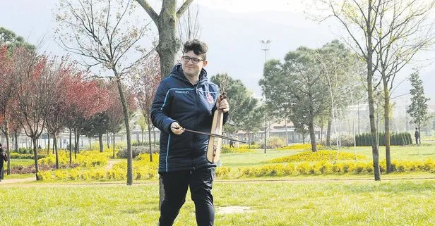 Bursa’da, fazla kilolarından kurtulmak isteyen Furkan Derya, ilginç bir yöntemle zayıfladı