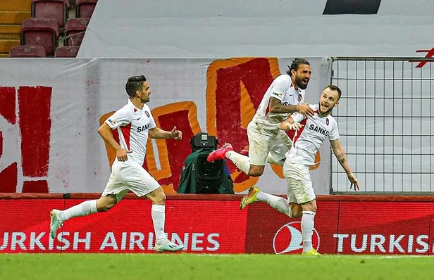 Aslan evinde kayıp! MAÇ SONUCU: Galatasaray 3-3 Gaziantep-3