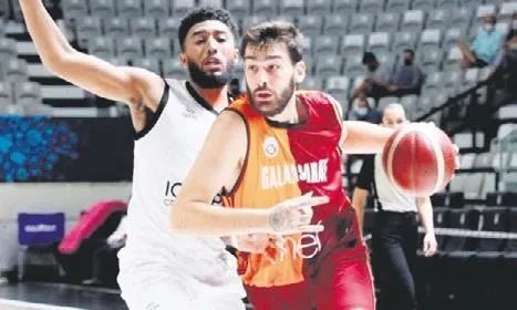 trabzonsporda-basarili-futbolcu-bakasetas-galibiyet-sozu-verdi-sivas-eli-bos-donecek-1666399123195.jpeg Trabzonspor'da başarılı futbolcu Bakasetas, galibiyet sözü verdi: Sivas eli boş dönecek!-5