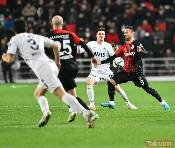 Fenerbahçe'de isyan! Taraftar Ali Koç'a patladı - 2