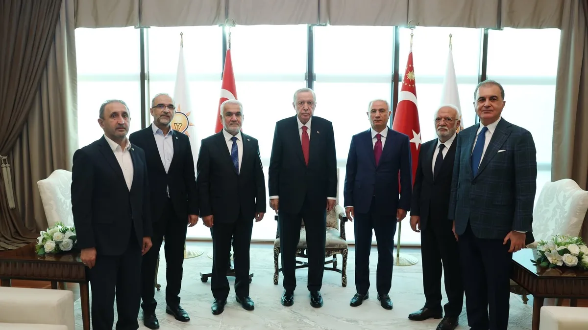 Başkan Erdoğan, HÜDA PAR Genel Başkanı Zekeriya Yapıcıoğlu’nu kabul etti
